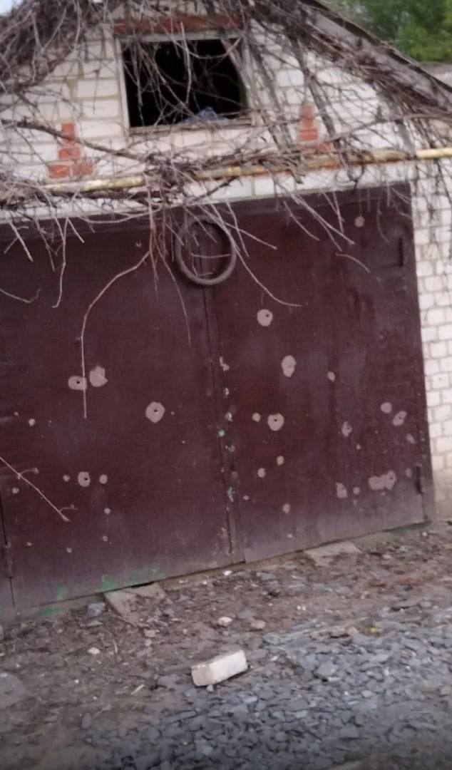 Последствия обстрела села Солохи в Белгородской области РФ
