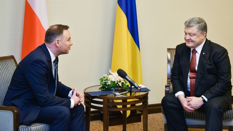 После недавней встречи Порошенко и Дуды в отношениях между Украиной и Польшей напряженность немного спала, фото: president.gov.ua