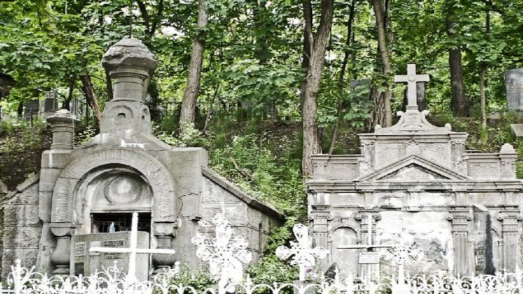 Нововведения могут повысить цены на захоронения на том же Байковом кладбище, фото: Gloss.ua 