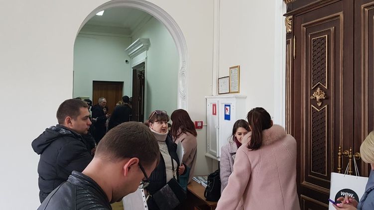 Очередь в реестр избирателей Киево-Святошинской районной администрации