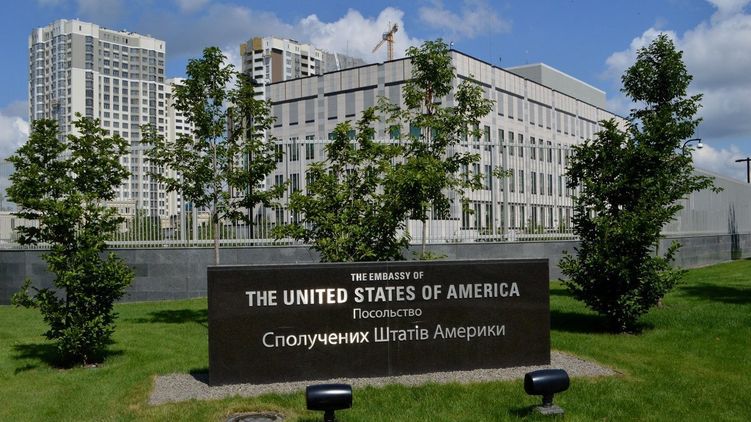 В посольстве США в Киеве ждут новой метлы от Трампа и меньше виз для украинцев. Фото: посольство США в Украине