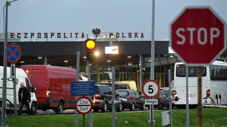 За первые полгода 2019-го количество отказов на въезд в Польшу выросло на 12%
