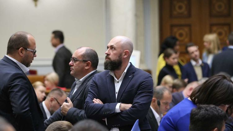 Депутаты пока думают, окончательно ли добивать им собственную неприкосновенность, фото: rada.gov.ua