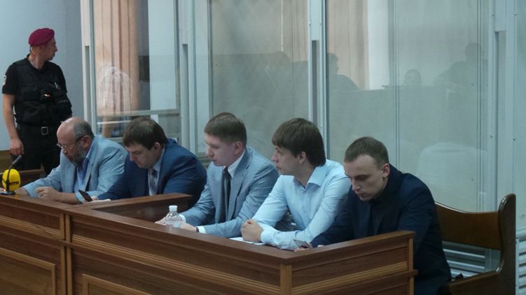 Андрей Федур (слева) считает, что тело Бузины никто не опознал. Фото 