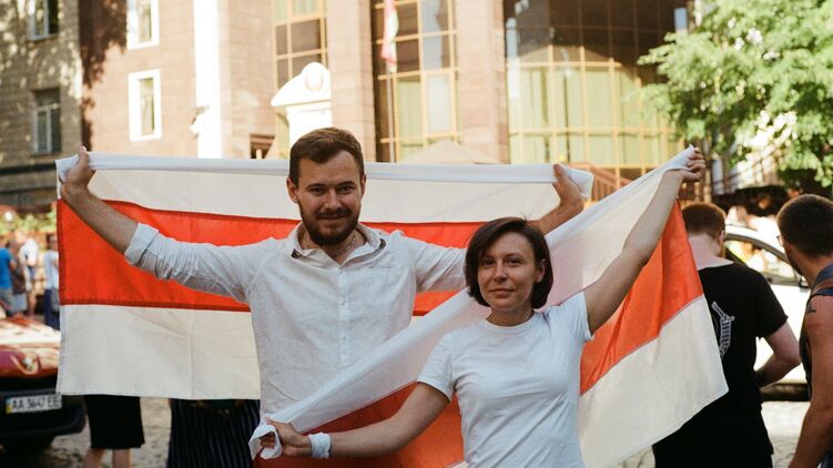Белорусских активистов в Киеве взяли под крыло грантовые организации. Фото facebook.com/palina.brodik