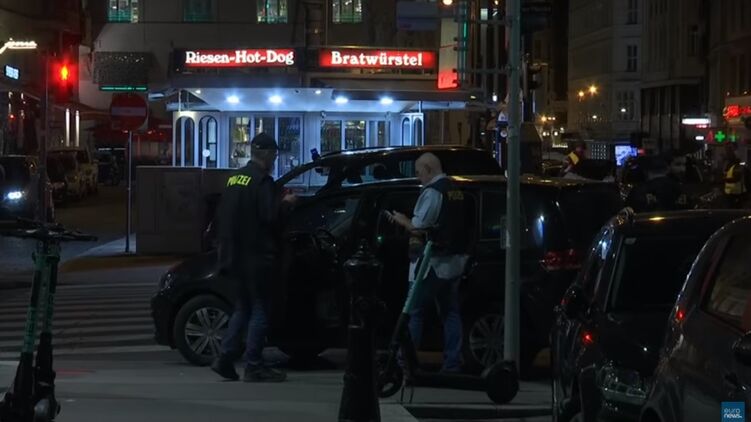 Теракт в Вене - 5 убитых и 17 пострадавших. Скриншот Euro News