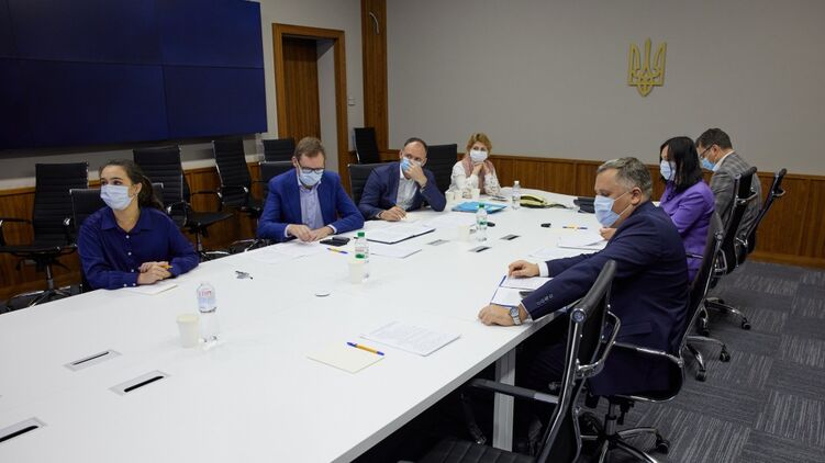 Каждый шаг Зеленский сверяет с международными партнерами. Фото: president.gov.ua