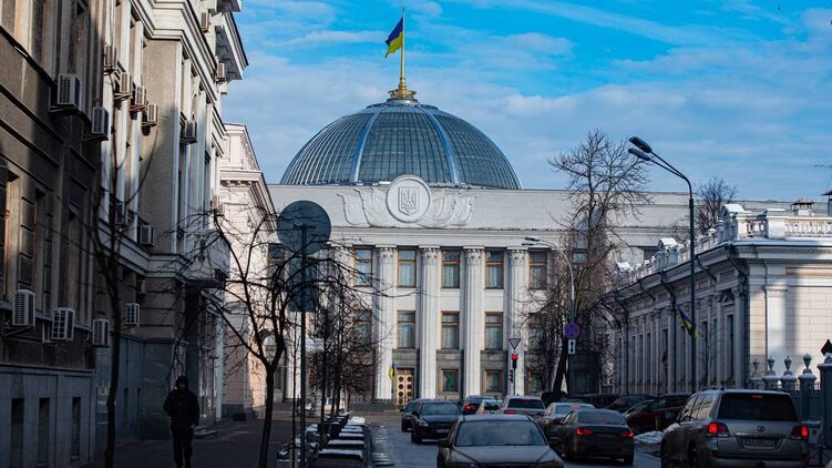 Верховная Рада приняла постановление о Майдане. Фото 