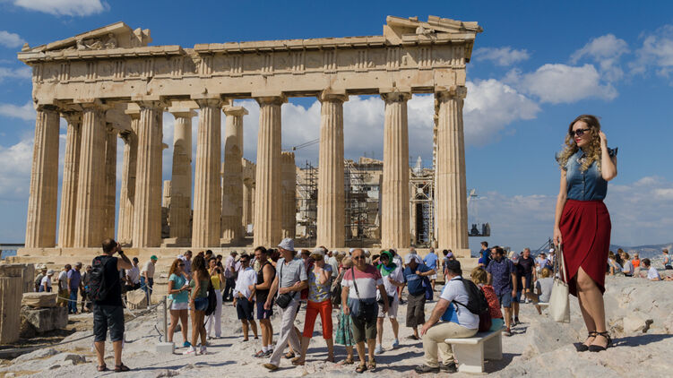 С 14 мая Греция начала пускать иностранных туристов, но не украинцев 