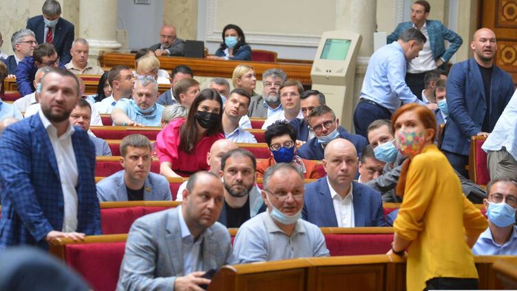 Антиолигархические законопроекты получили серьезную поддержку в Раде, но борьба за их принятие продолжается, фото: rada.gov.ua