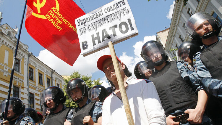 Антинатовские протесты в Украине