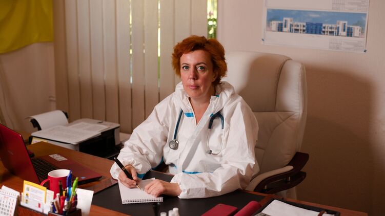 Главврач Николаевской инфекционной больницы Светлана Федорова объяснила, почему на нее наслали проверки из МОЗ. Она считает это местью за рассказ про нехватку кислорода