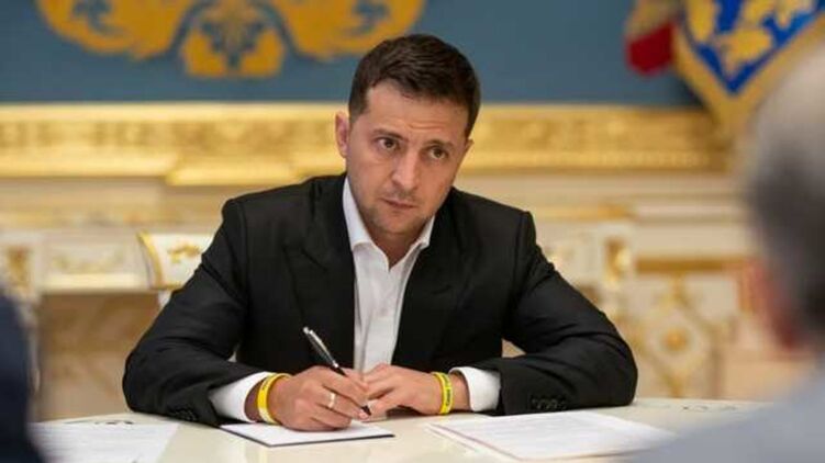 Владимир Зеленский подписал изменения к санкциям СНБО
