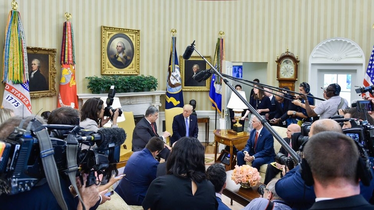 На встрече Дональда Трампа и Петра Порошенко в Белом доме, фото: twitter.com/STsegolko