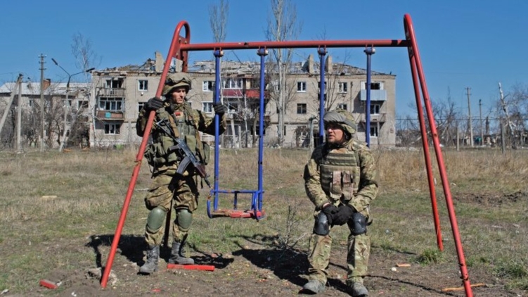 Украинские бойцы и сепаратисты часто общаются между собой по мобильной связи, apostrophe.ua