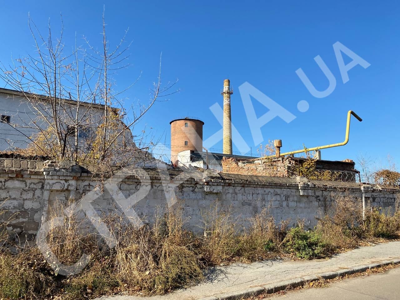 руины на месте фабрики в Житомире