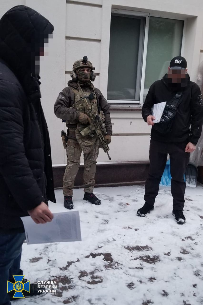 СБУ провела у Києві 11 обшуків у компаній, пов'язаних із дружиною Віктора Медведчука Оксаною Марченко