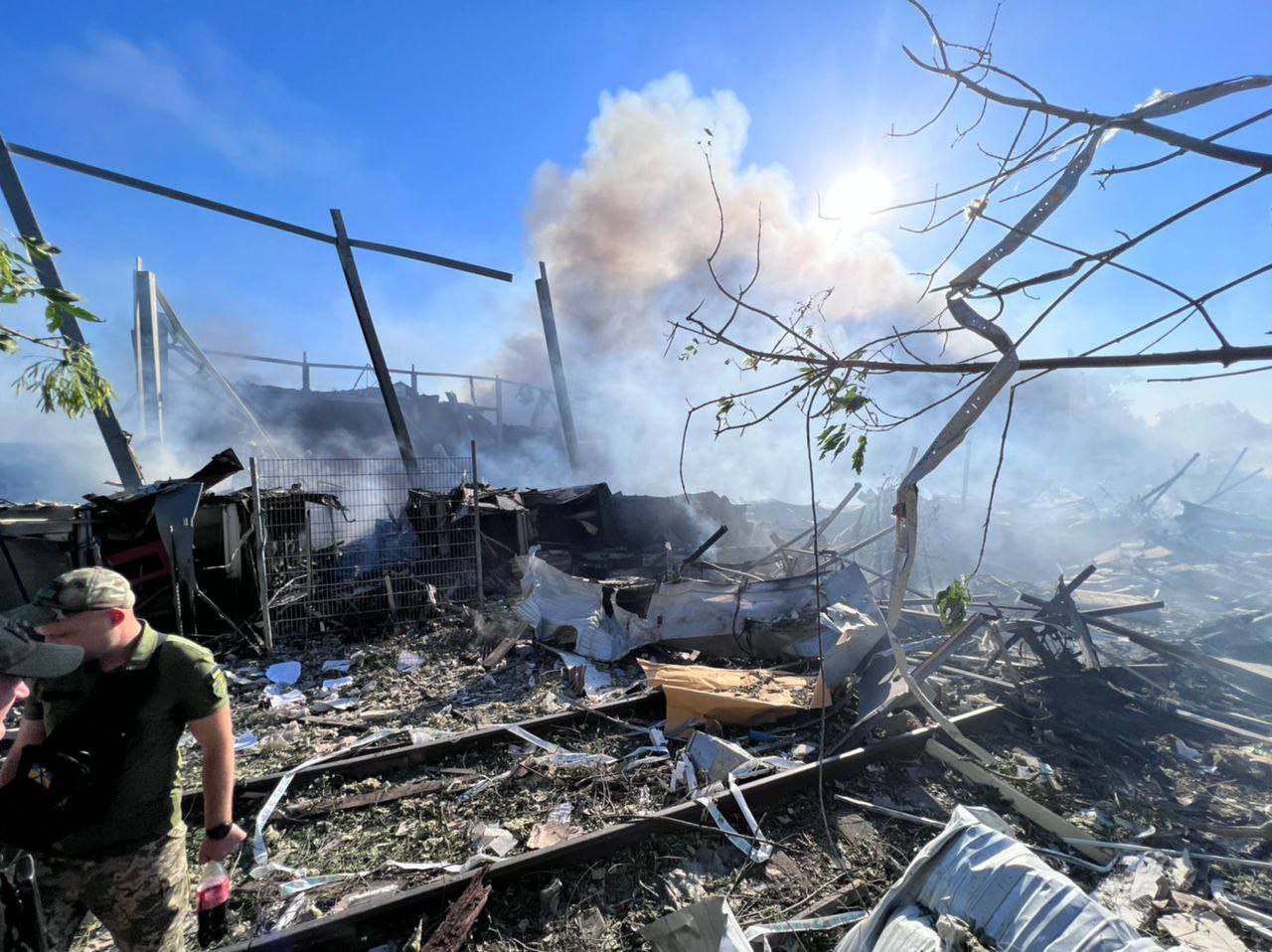 ТРЦ Амстор в Кременчуге полностью сгорел вследствие ракетного удара