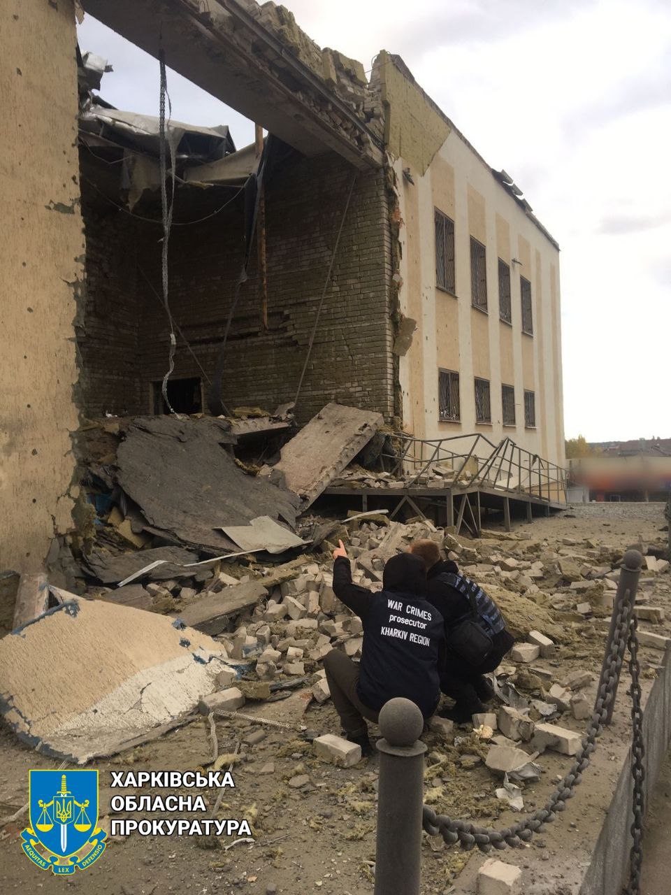 Областная прокуратура опубликовала фото последствий сегодняшнего обстрела Купянска Харьковской области