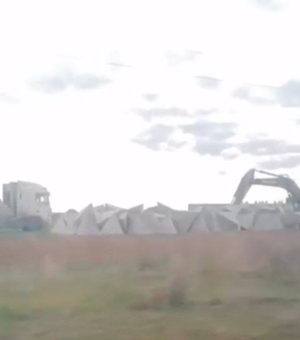 Появились фото укреплений, которые российские войска строят вокруг Мелитополя в ожидании украинского наступления