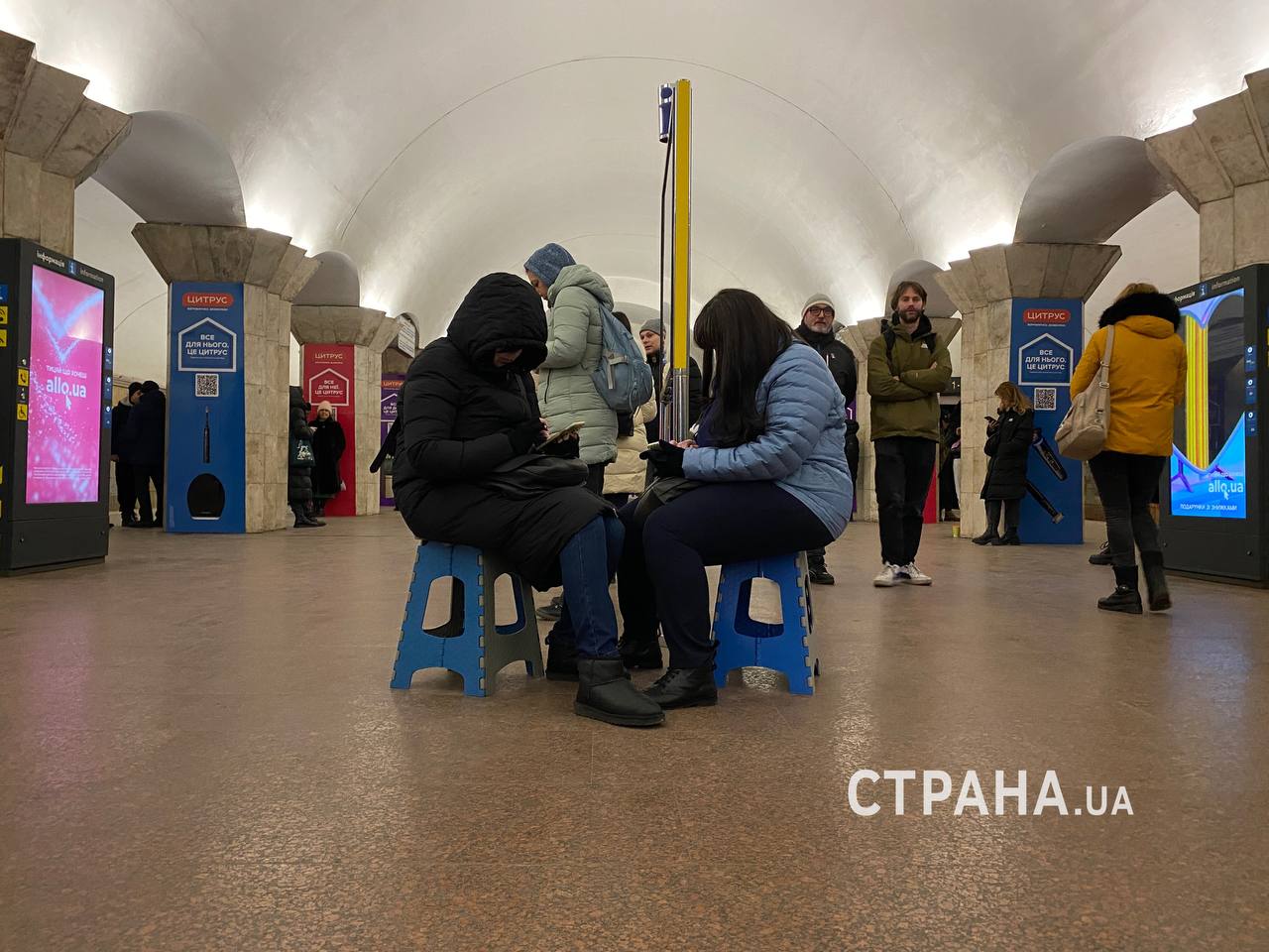 жителі Києва використовують метро як бомбосховищ