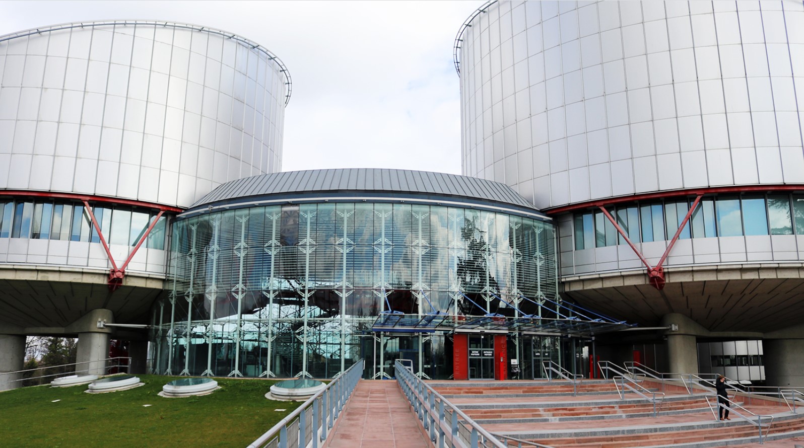  Европейский суд по правам человека (ЕСПЧ)