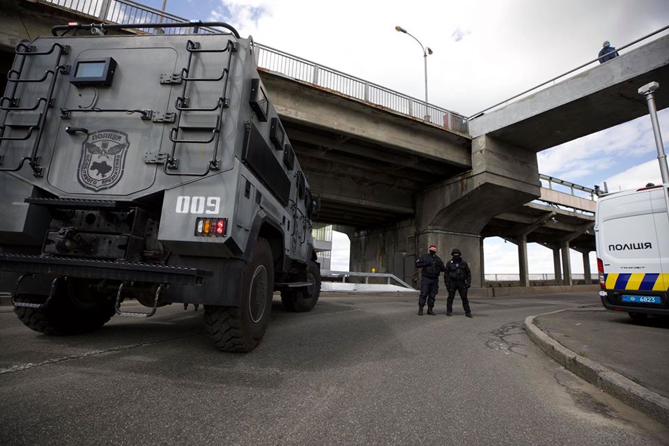 В Киеве заминировали мост 1 июня