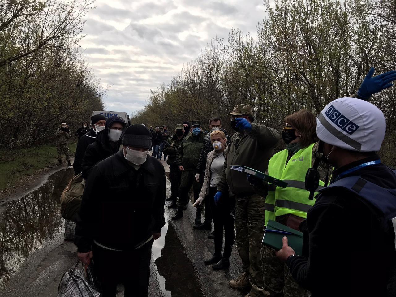 На КПВВ Майорск Украина и ДНР меняют пленных 