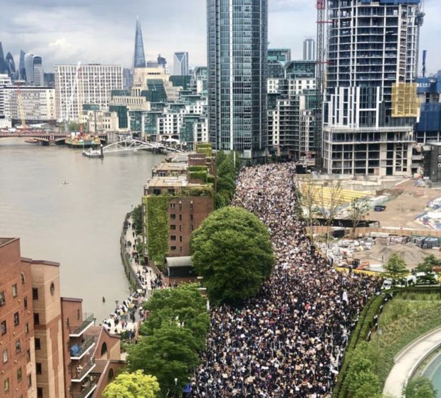 Лондон протесты