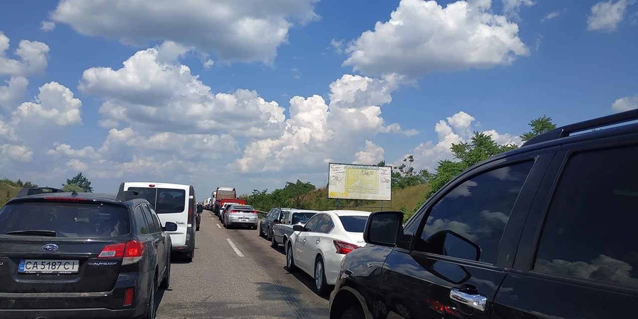 пробки на дороге из Одессы. Facebook Максима Войтенко