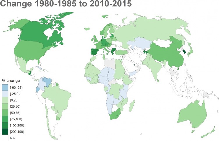 Процент изменения количества родов близнецов на 1000 родов в период с 1980-1985 по 2010-2015 годы. Скриншот из исследования