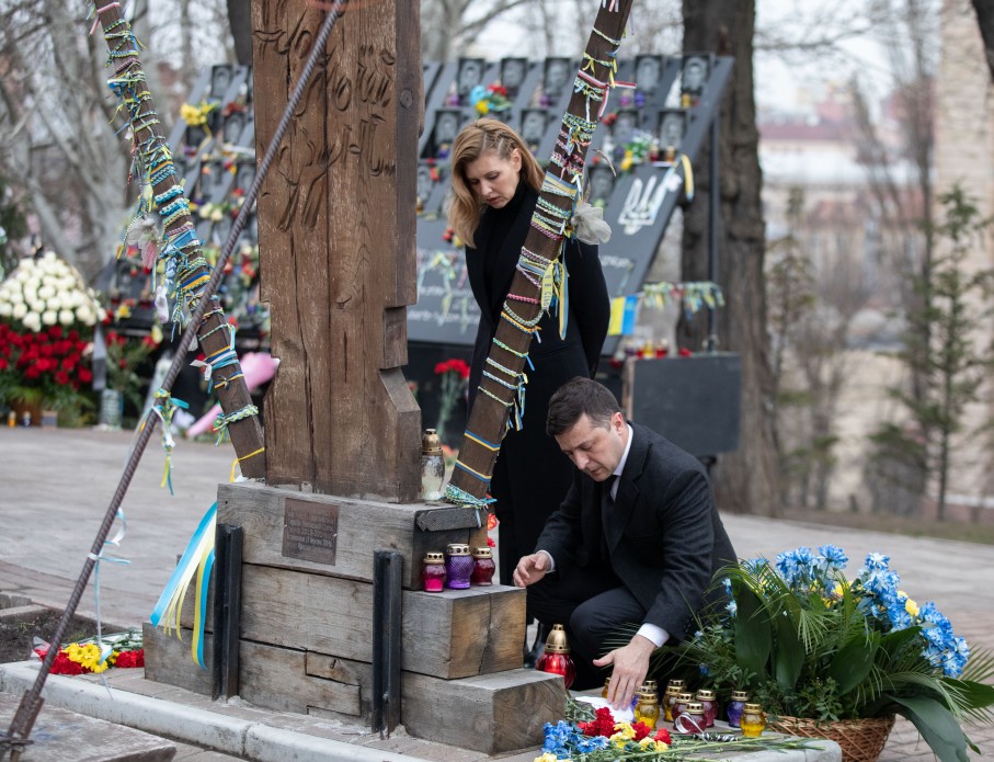 Зеленский не вспомнил об убитых на Майдане правоохранителях