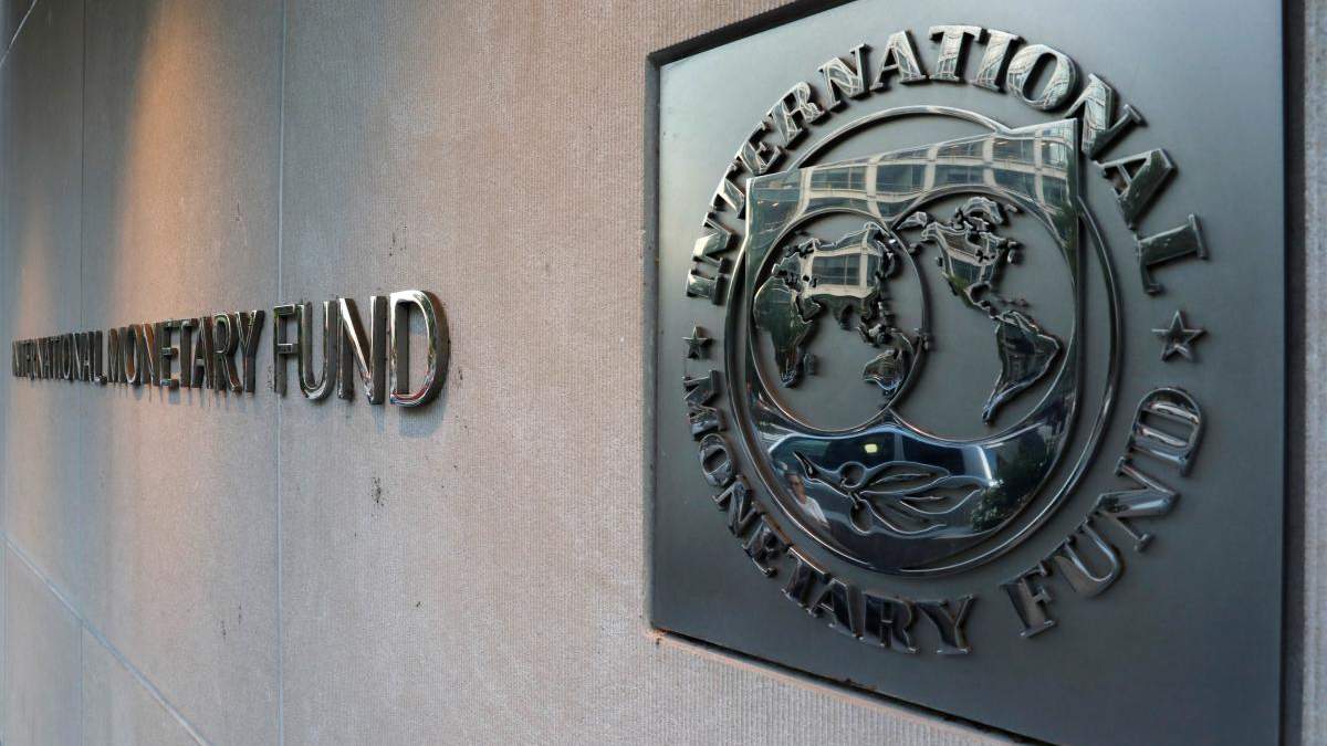 МВФ дает Киеву деньги без условий