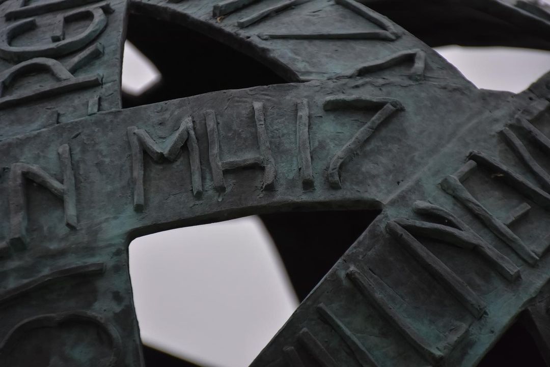 Зеленский почтил память жертв рейса МН17. Фото: instagram.com/zelenskiy_official