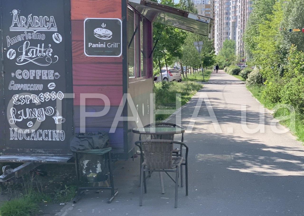 В Киеве открылись рестораны и кофейни. Фото: Страна