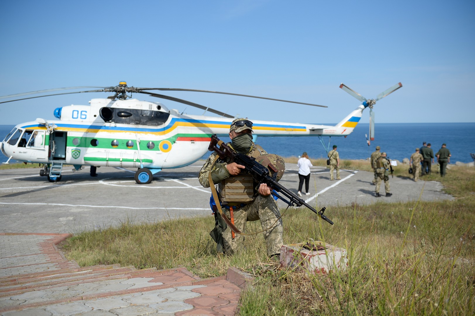 Пограничники поделились кадрами учений, которые они провели совместно с ВМС ВСУ в Черном море. Фото: ГПСУ