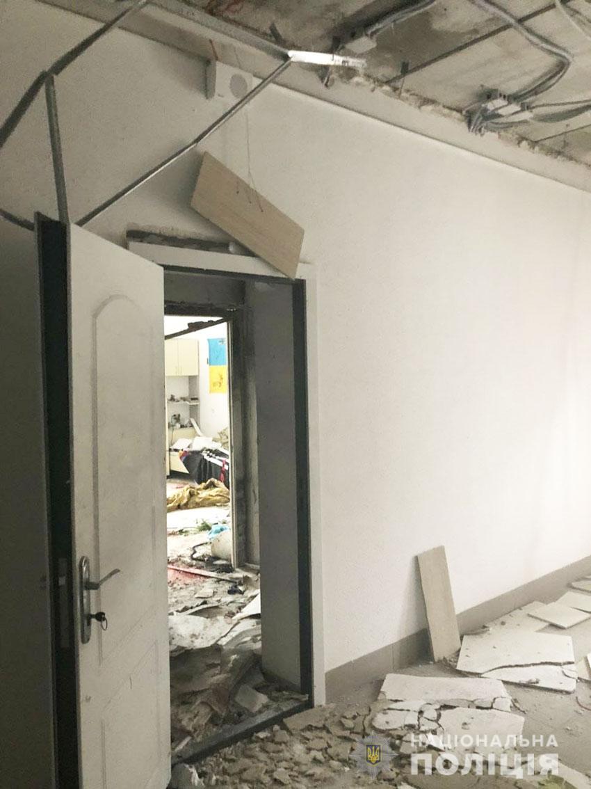 В Черниговской области причиной взрыва в общежитии Десна стала граната Фото: Нацполиция