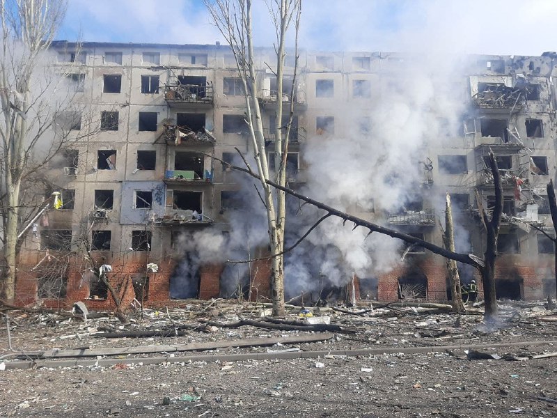 Краматорск - нанесён ракетный удар в район местного СБУ и жилому дому