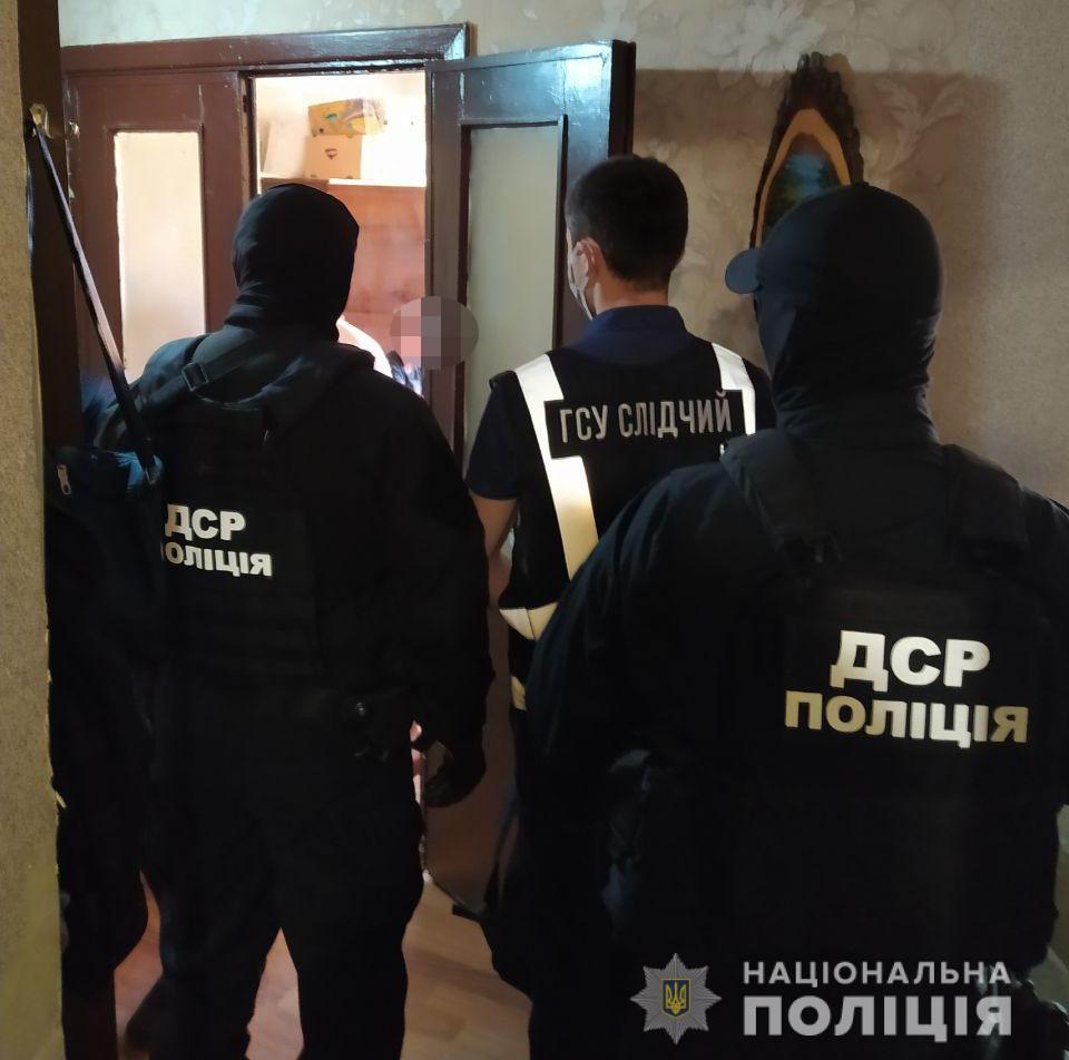 В Киеве накрыли криминальных авторитетов, которые с угрозами вымогали у сокамерников деньги