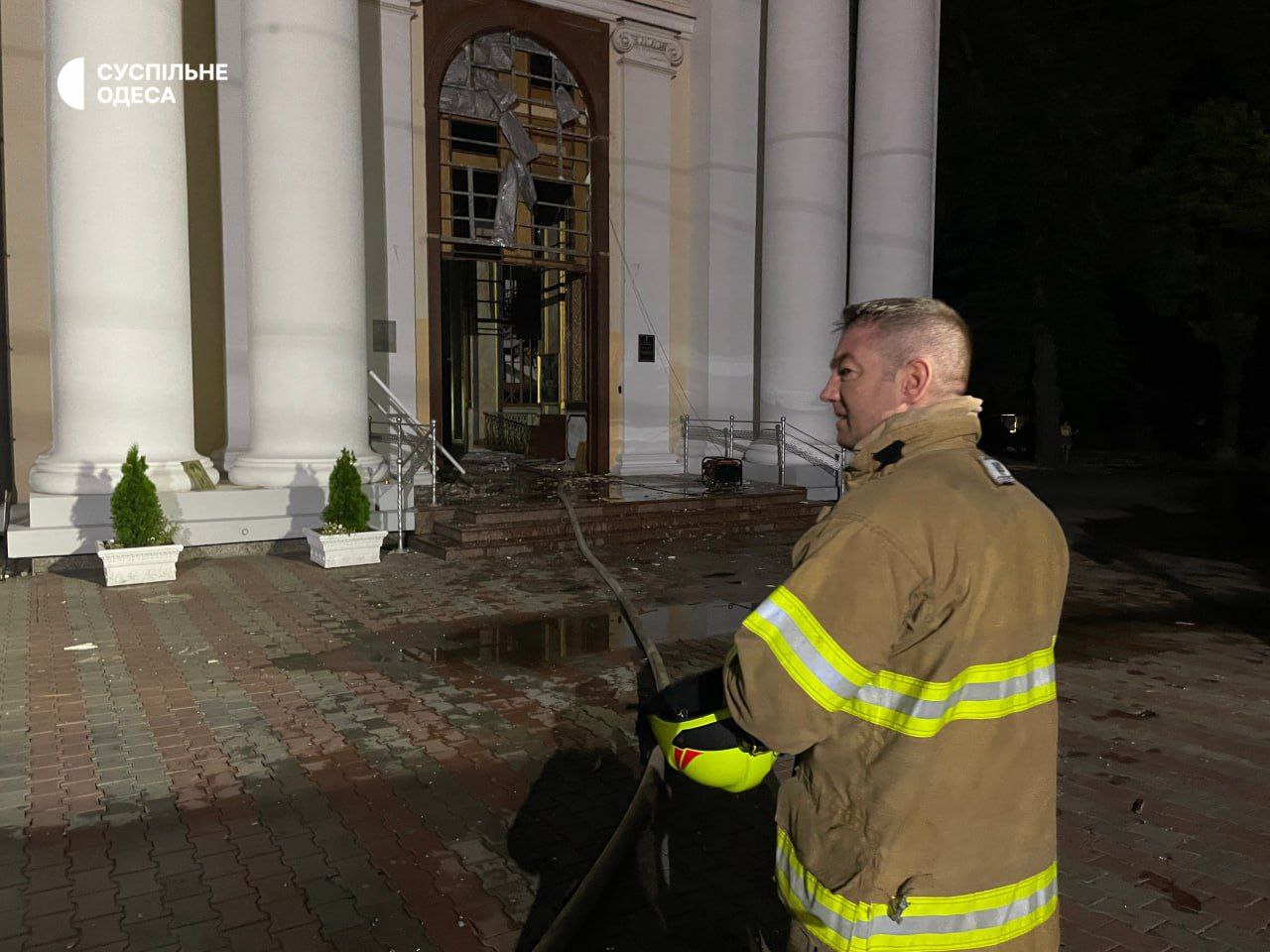 Разрушения в Спасо-Преображенском соборе Одессы после ракетного удара