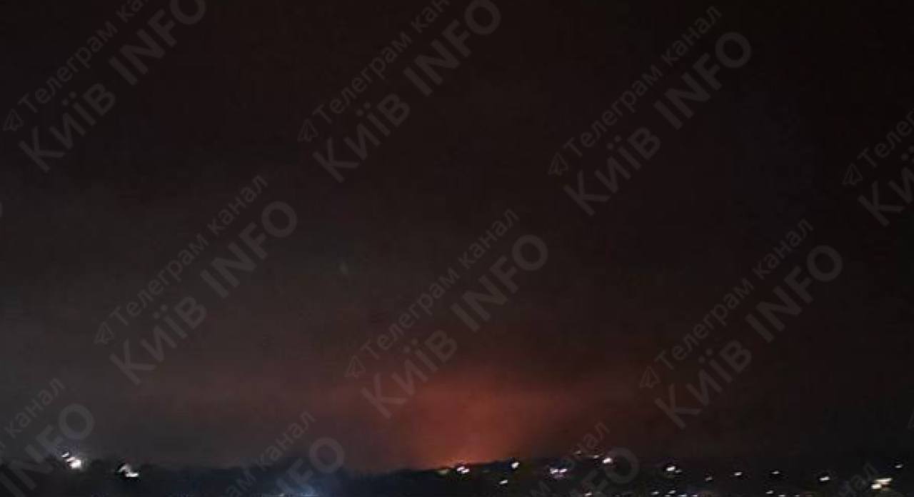 Взрывы и пожар в Киевской области