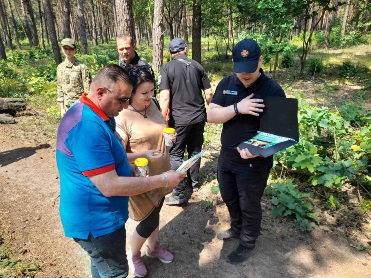 Киевские военкомы вручали повестки любителям шашлыков