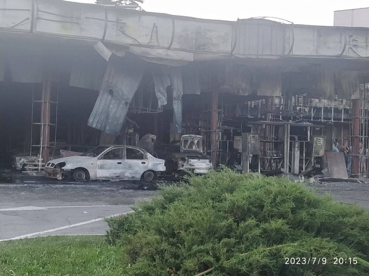 Последствия пожара на АЗС в Киеве