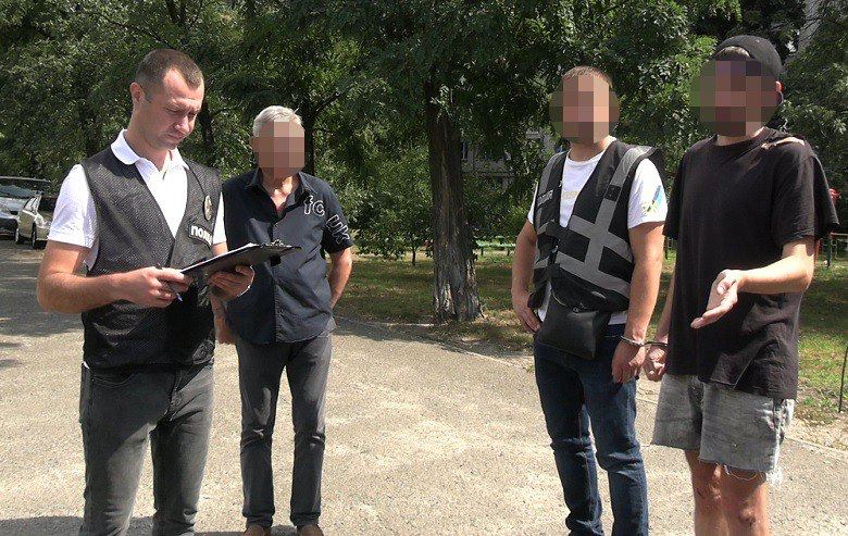 В Киеве поймали серийного поджигателя машин военных